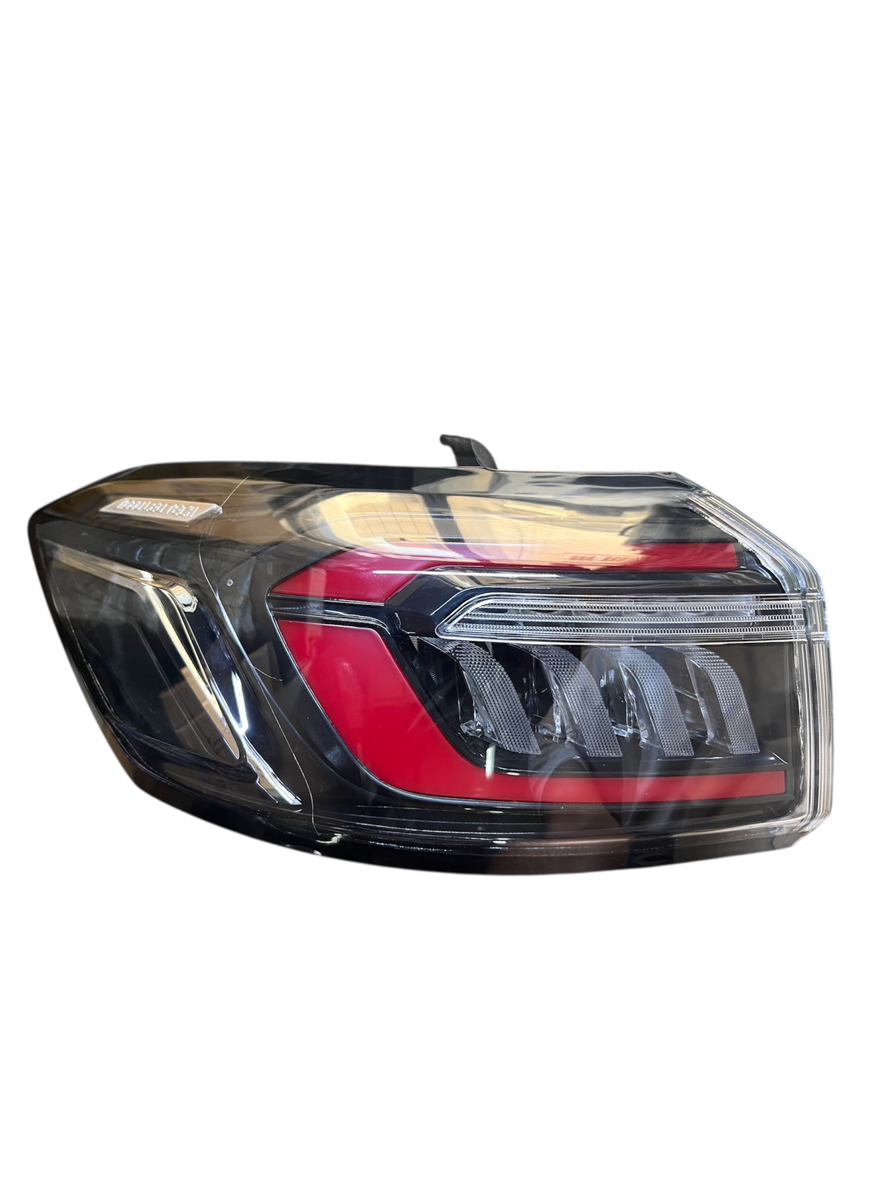 چراغ خطر چپ روی گلگیر تیگو۸ پرو مکس